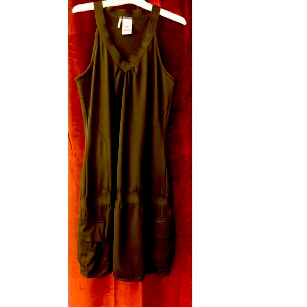 NEW Adidas Tennis Clima365 ClimaLite | Black V-Neck Dress with Pockets Golf - Picture 4 of 4